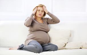 تاثیر استرس مادر بر جنین و عواقب خطرناک آن